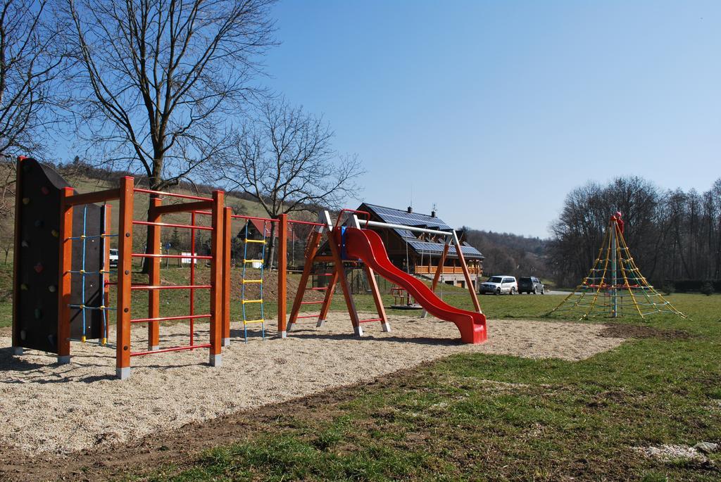 Hotel Baloncentrum Břestek Zewnętrze zdjęcie